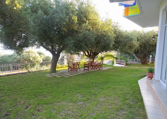 Studios Kaintas * Agia Paraskevi (Kassandra)