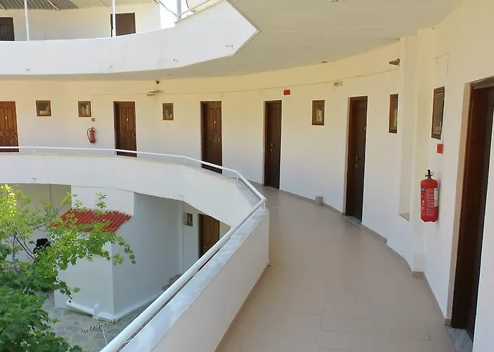 Studios Kaintas * Agia Paraskevi (Kassandra)